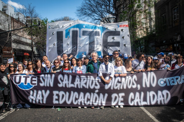 marcha federal universitaria. ute. 2 10 24 (85)