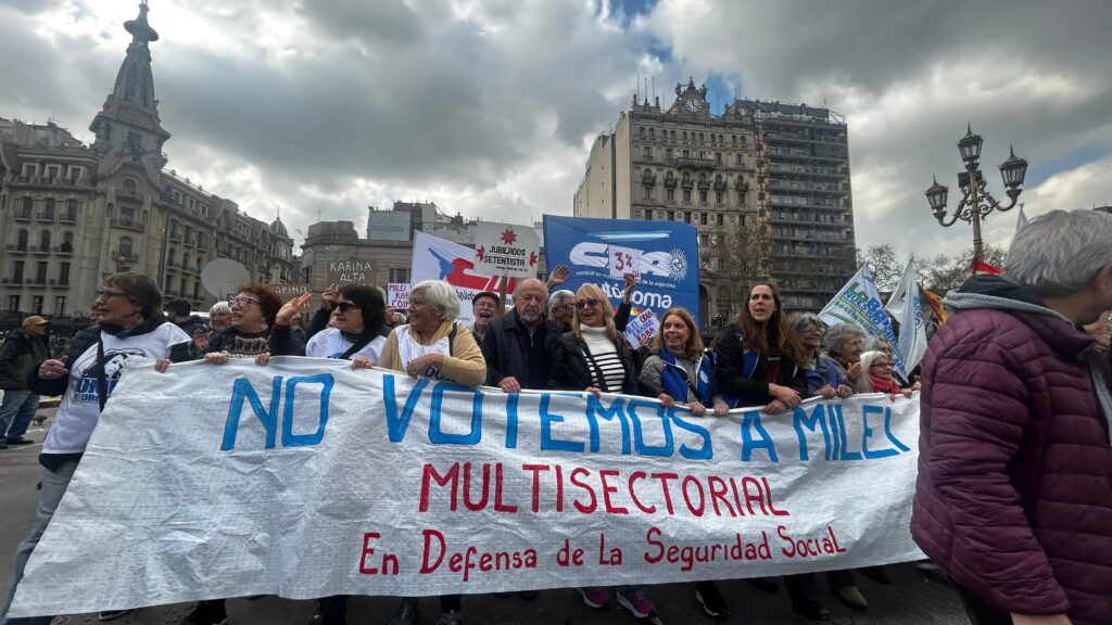 011f111c 93c1 4d8c aeac ebb47f566cfd