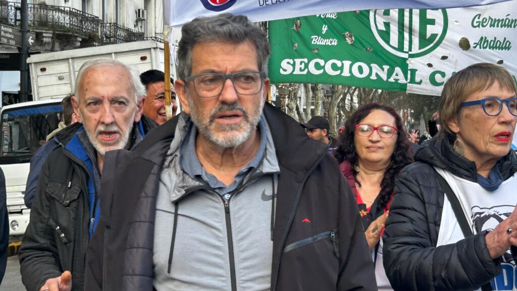 170b4388 228f 4c0e ba0d 1814efb14133