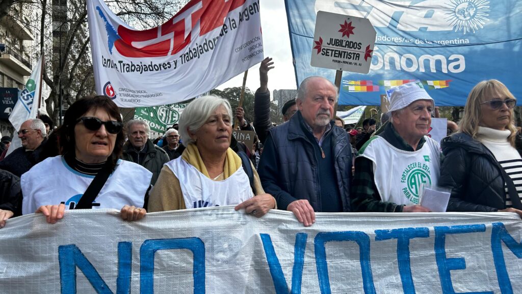 1b958c34 3cff 46d9 b0a3 4ed0fd3a14ae