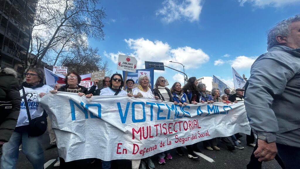 22fa7073 e174 4a4f bfc6 57debab5006c