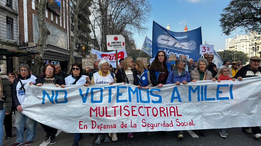 3bd714e4 d05d 4a1a b4fb 340e2e145711