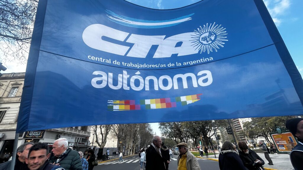 44dd6dae e254 4e5f 8a83 fb6c39662ad3