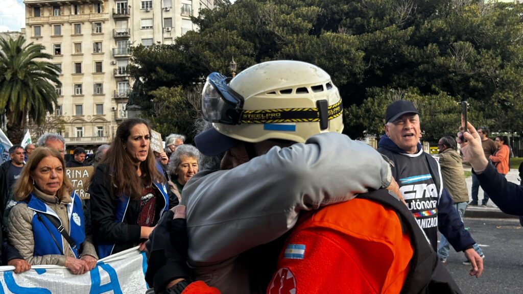 5fa29d69 fd8b 4ad4 8e40 5d82fe6be7c5