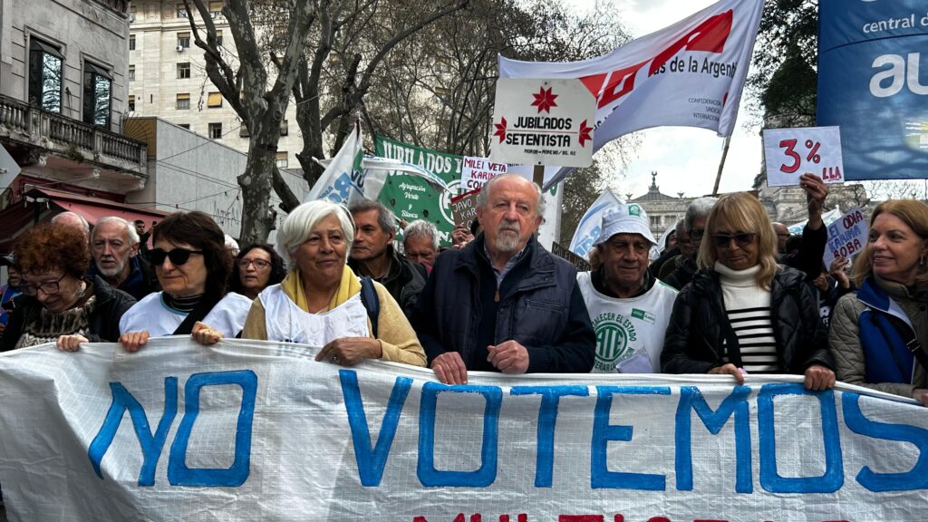 86d8948d 3348 454f bba2 6b2e25c642a6