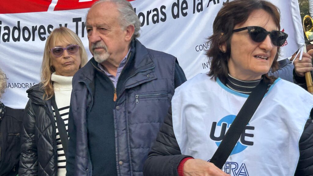 88a63e56 79f3 4d46 a0a4 e24907849b0e