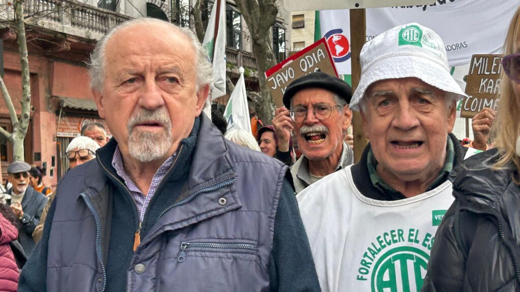 8e258058 d0d2 48d4 8576 cddc915e8586