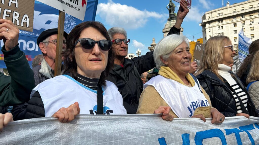 8f4e99f3 e5ca 40cf b08e 766164f076f6