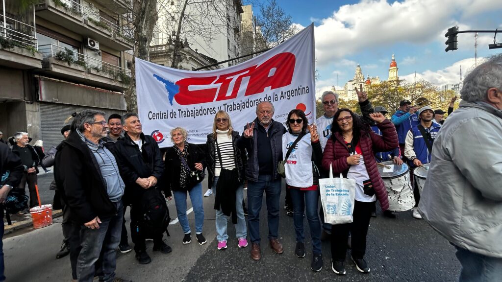 90a5e88d e8e4 441c ba88 dd3f7485fe4d