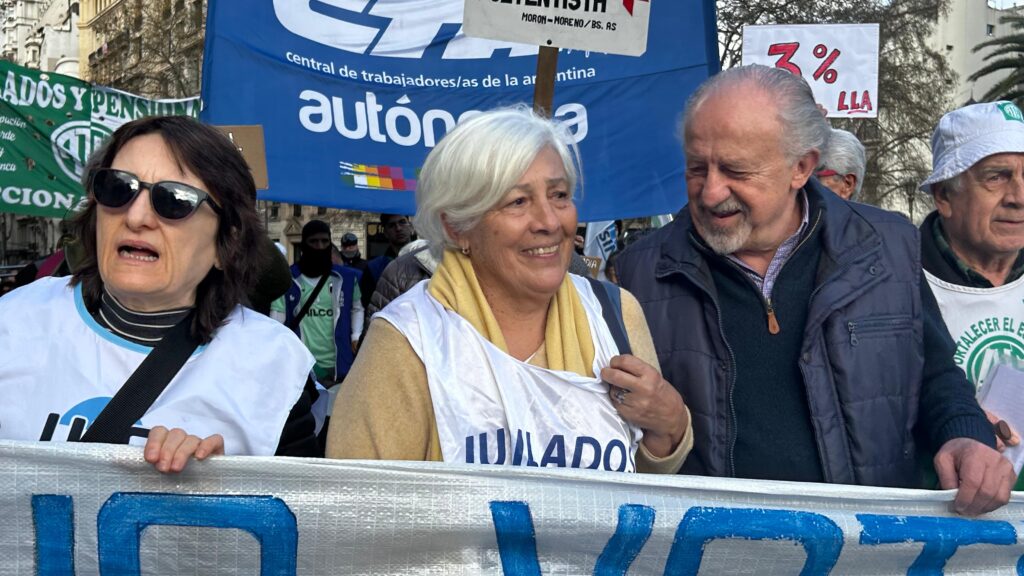 9322f9e3 0583 4e7f a7e7 2a83ed1d99f4