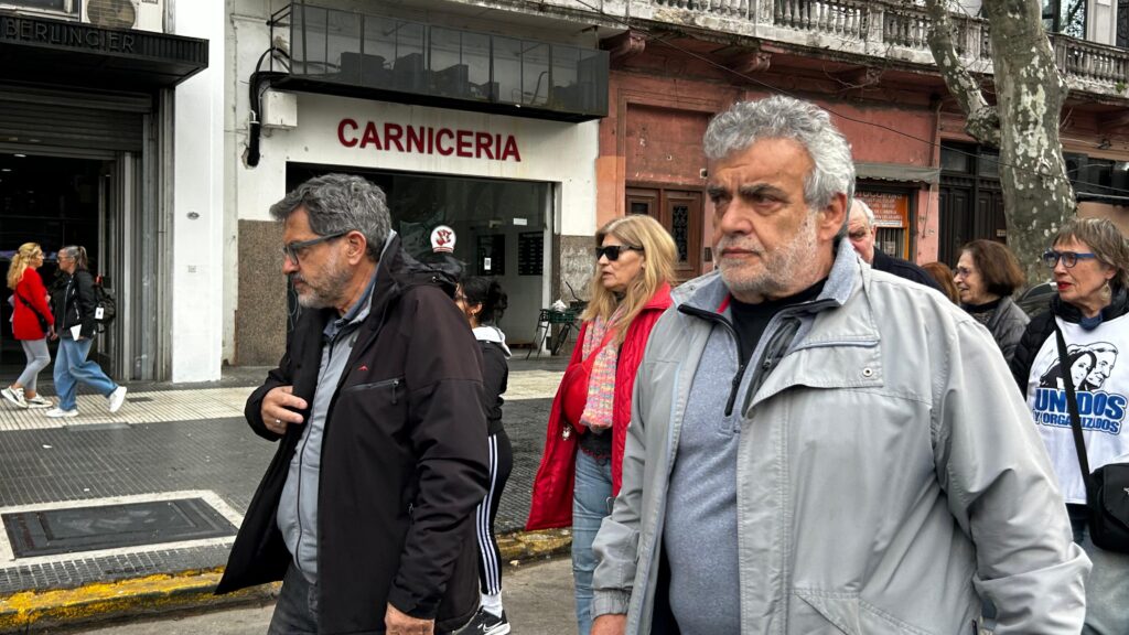 962d5fe2 d27f 4f17 a822 8ff4d3775bf2