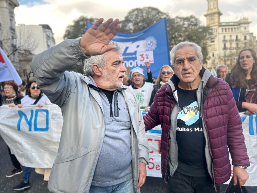 d04d1621 4a12 420d 8af0 074a47f8f1b4