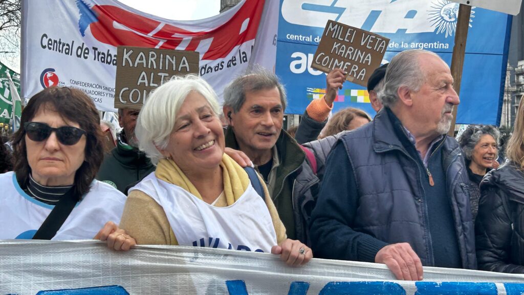 dff8ed31 f845 48c6 b5aa 45375b74c9a4