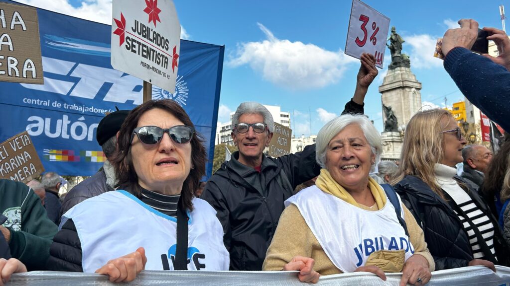 e2f842e4 9516 4924 b9b2 cd56a2d3742d