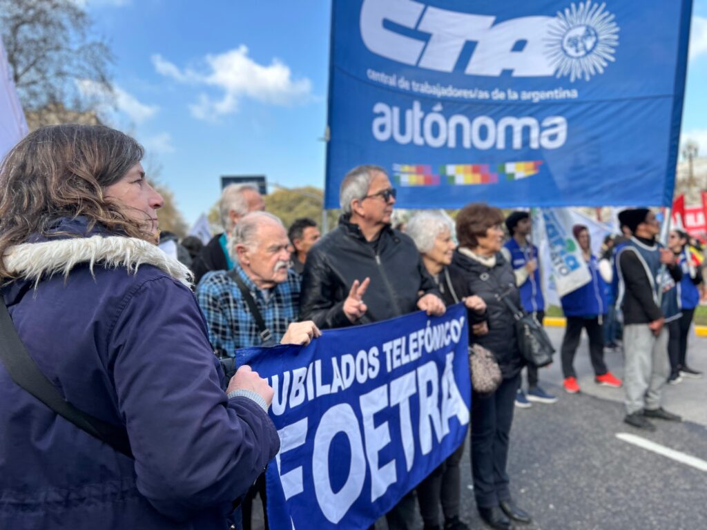 ea3f7133 f998 4023 9054 01101242ff2b