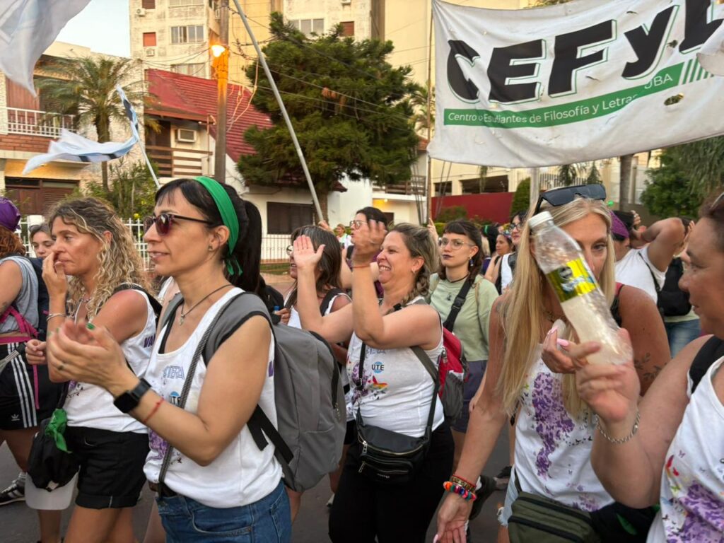 03b10471 dda4 4ff5 9367 2d825aa07cd9