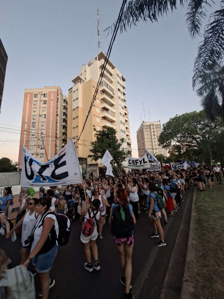 2752f6eb 7556 42d1 af0e 2fcb8e66ff14