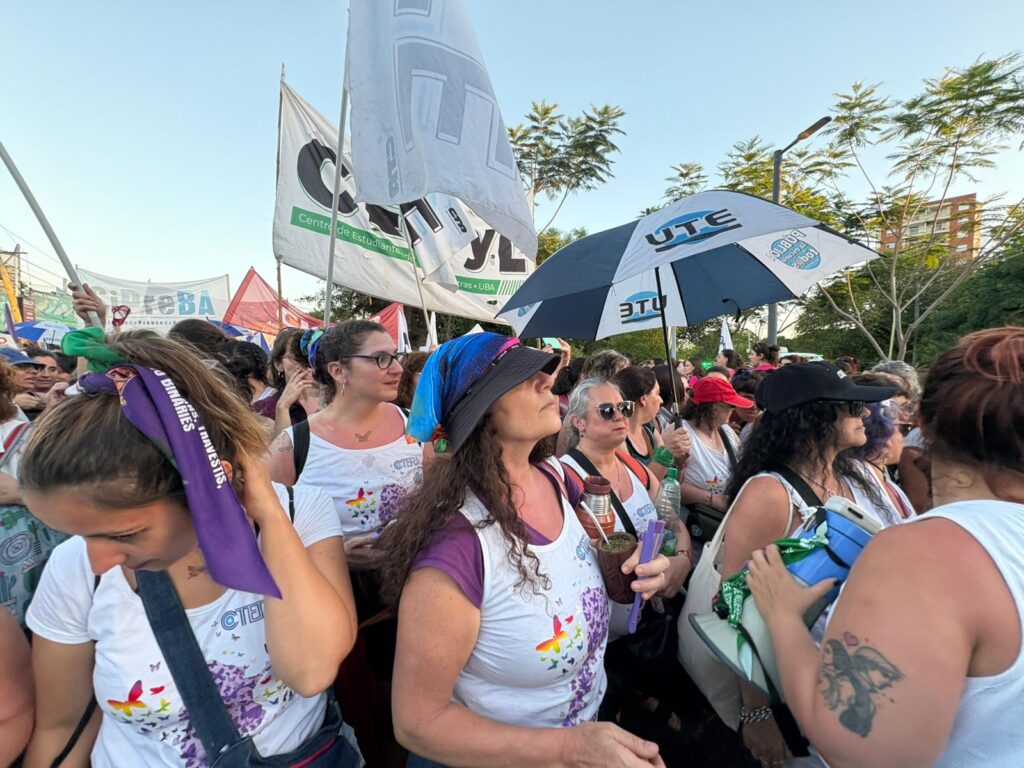 2c5ae2f5 9a7b 4057 aac4 39e9338e0746