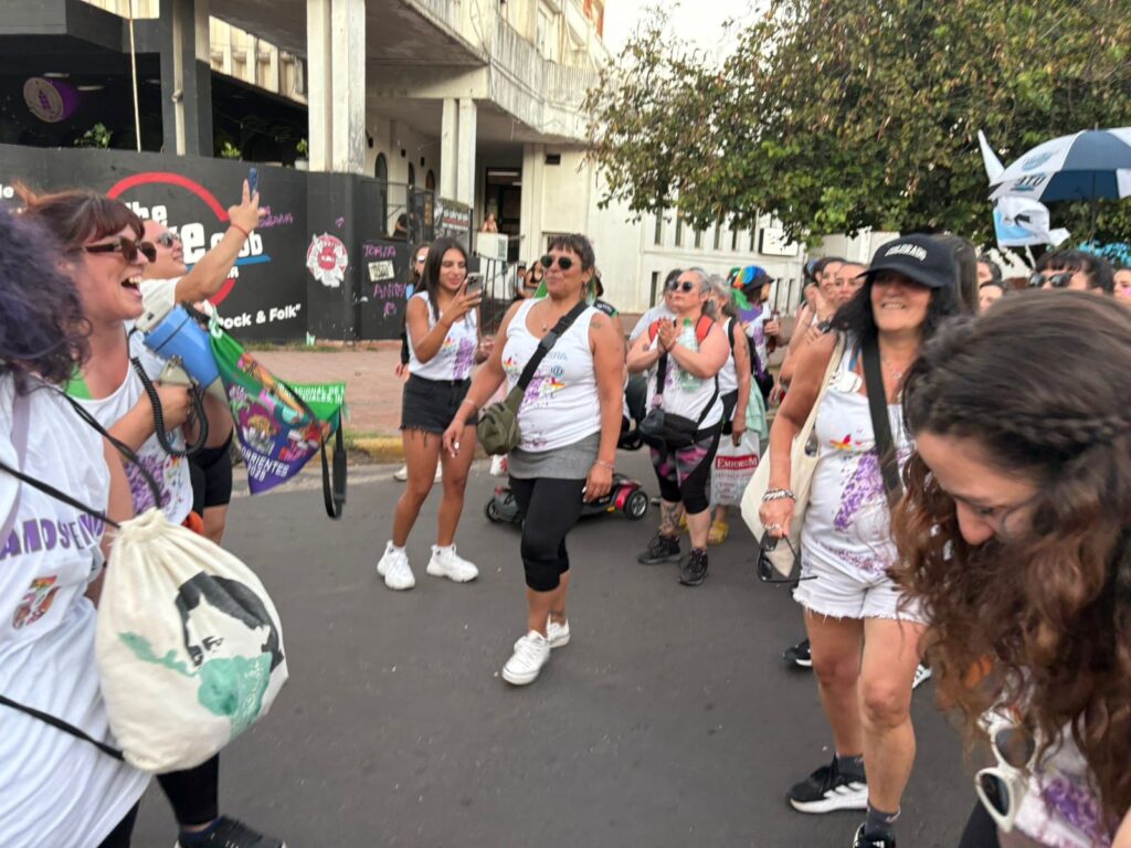 7253ed01 0d93 43df b010 4de67dacb0d8