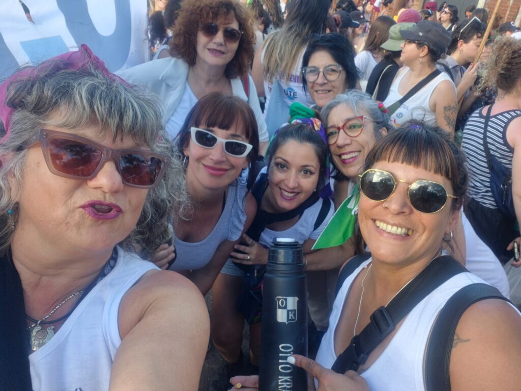 839869bc c74b 49af 89a2 68a056c16f70