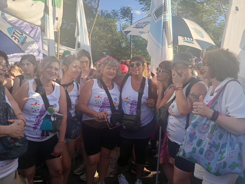 b83195a9 955d 4b34 a5d3 824270ac5615