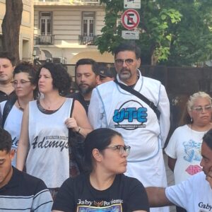 28160120 c7f8 49ba 8bb9 3fe81d6f56d0